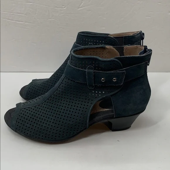 Earth Keri Perforated Nubuck Peep Toe Heeled Ankle Boots Moroccan Blue Size 7.5 - Picture 2 of 7